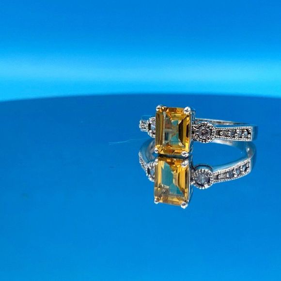 Solid Sterling Silver Vintage Emerald Cut Citrine Ring - Picture 1 of 7